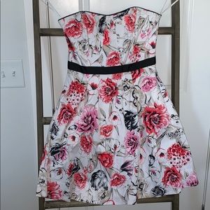 White House Black Market Women’s Strapless Dress